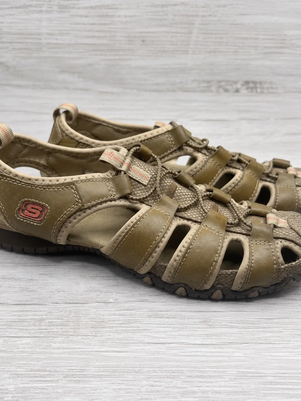 Skechers Bikers  Women’s  Size 10 Olive/Tan Closed-Toe Fisherman Sandals